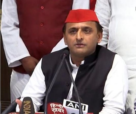 Akhilesh dedicates bypoll win to the poor, minorities and youth