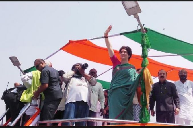 Priyanka Gandhi will visit PM Modi constituency Varanasi Today