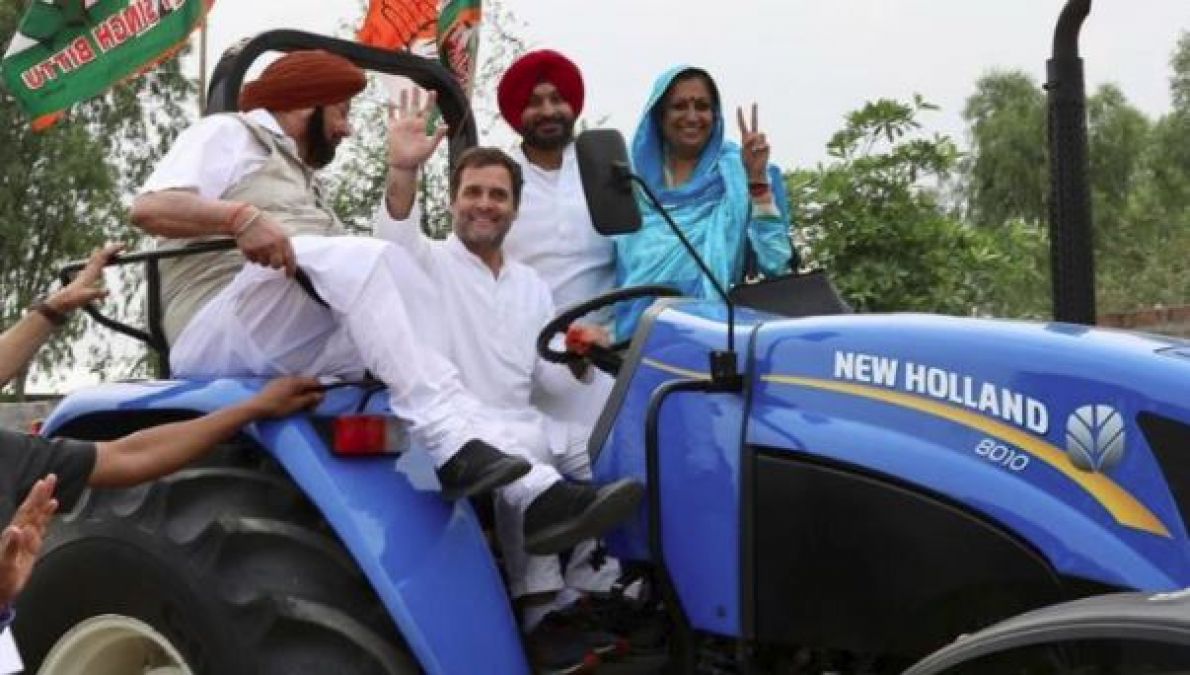 Rahul Gandhi drives tractor in Punjab as Amarinder Singh sits beside him, watch video here