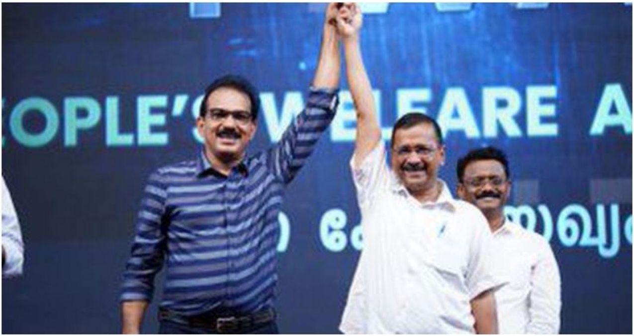 Delhi CM announces alliance with Twenty20 party in Kerala