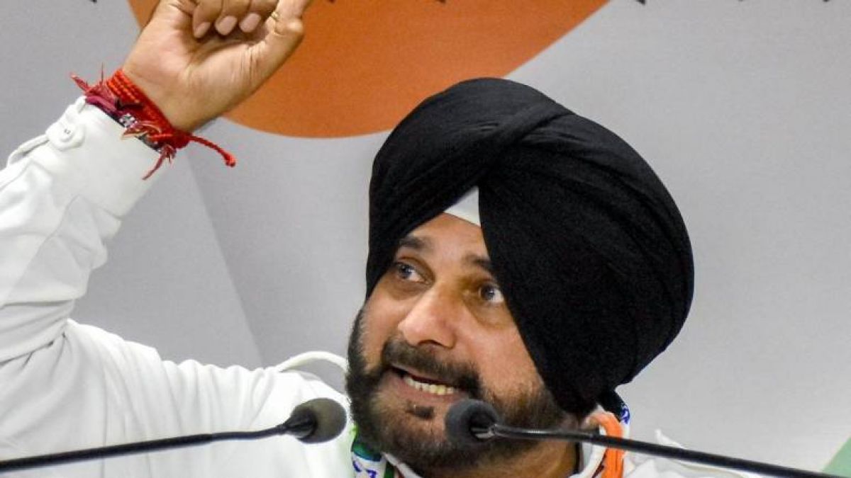 Rahul Gandhi is a cannon and I am AK-47’: Sidhu