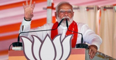 Congress Criticizes PM Modi Ahead of UP Rallies, Raises Concerns for Women's Safety