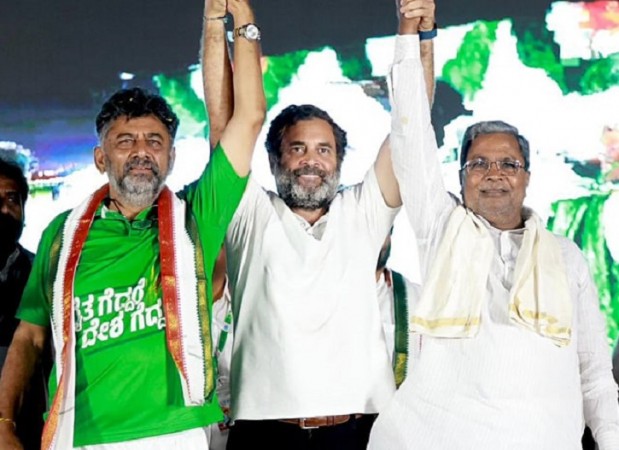 Karnataka CM Race: Siddaramaiah meets Rahul Gandhi
