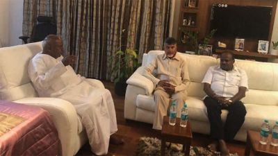 N Chandrababu Naidu meets HD Deve Gowda, Kumaraswamy over EVM issue