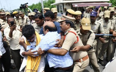 टीडीपी के कई नेताओं को पुलिस ने किया गिरफ्तार, जानें क्या है पूरा मामला