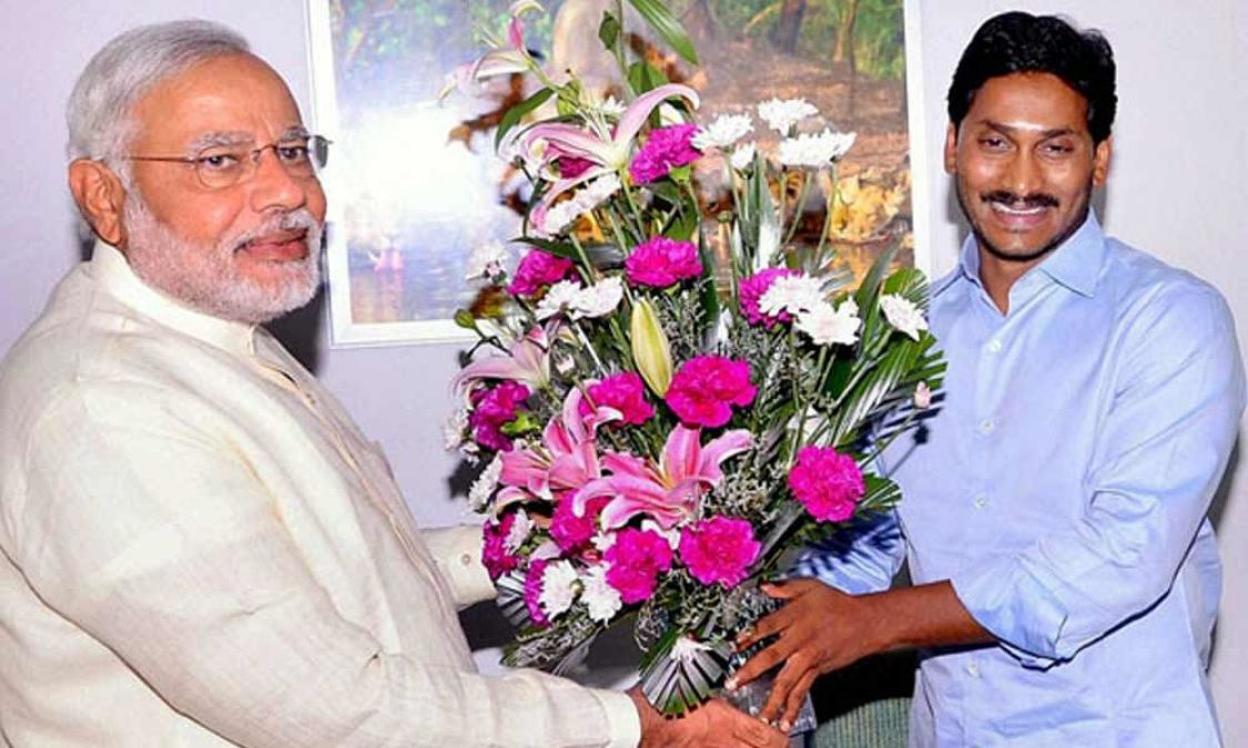 Jaganmohan Reddy discussed the issue of special status for Andhra with PM Modi