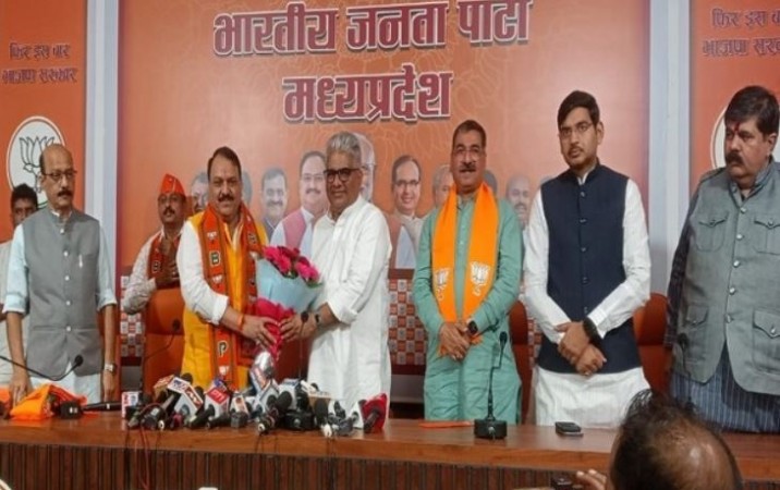 Madhya Pradesh: Leader of Sarva Meena Samaj Joins BJP Ahead of State Assembly Elections