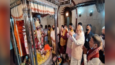 Amit Shah offers Goddess Kali puja at Dakshineswar,