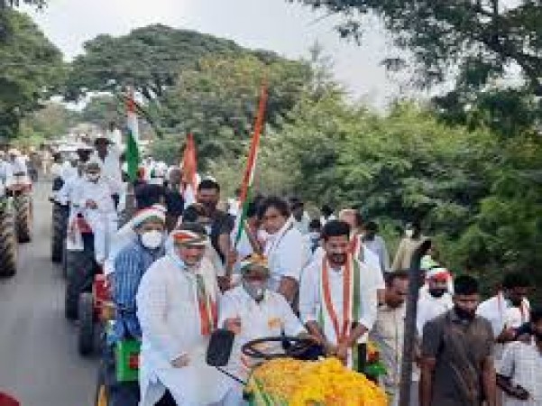 Congress party took out a huge tractor rally in Khammam district