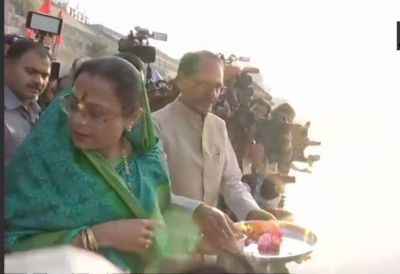 MP Assembly Election 2018: Shivraj Singh Chauhan prays on the banks of Narmada river, Voting is underway
