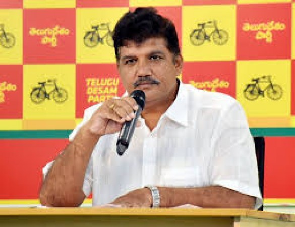 Kakinada Police issues notice to TDP leader over drug issue