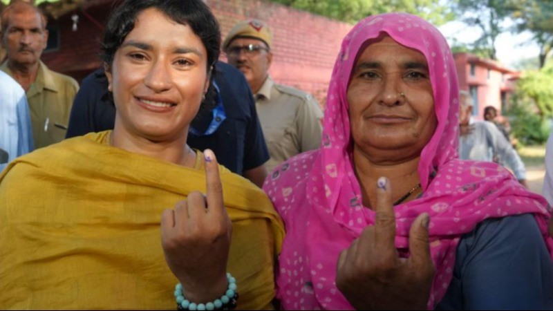 Haryana Election Results 2024 LIVE: Vinesh Phogat Trails in Julana as Early Trends Favor Congress