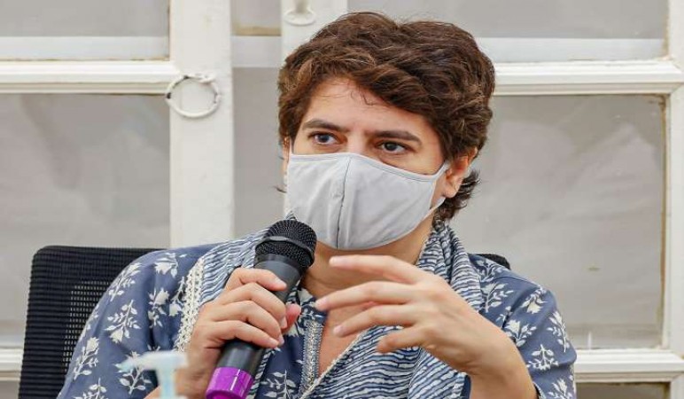 Government  should provide security in Kashmir: Priyanka Gandhi