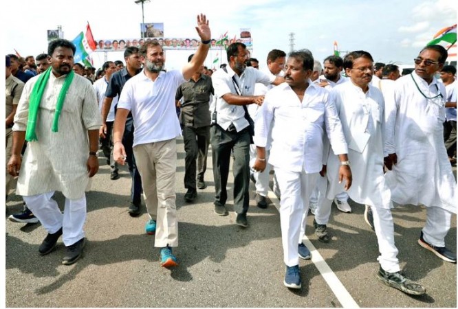 Bharat Jodo Yatra enters Andhra, massive convention at Ballary tomorrow