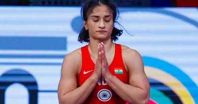 Vinesh Phogat Resigns from Railways, Prepares for Political Debut