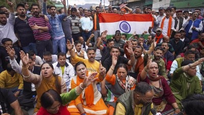 Shimla Mosque Dispute: Protestors Clash with Police, Break Barricades