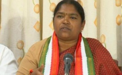 It is unfortunate that no tribal MLA has reacted to the injustice done to the tribal girl: MLA Sitakka