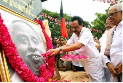 तमिलनाडु के मुख्यमंत्री एमके स्टालिन ने अन्नादुरई को उनकी जयंती पर अर्पित की श्रद्धांजलि