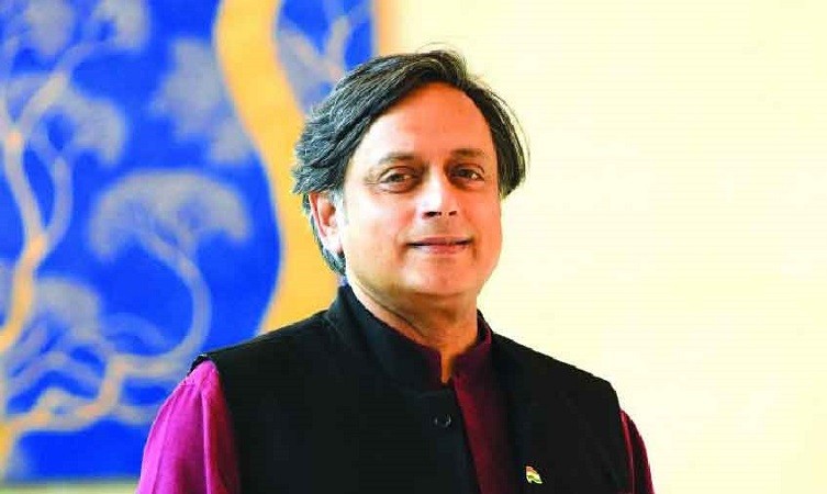 Shashi Tharoor meets Sonia Gandhi ahead of Poll
