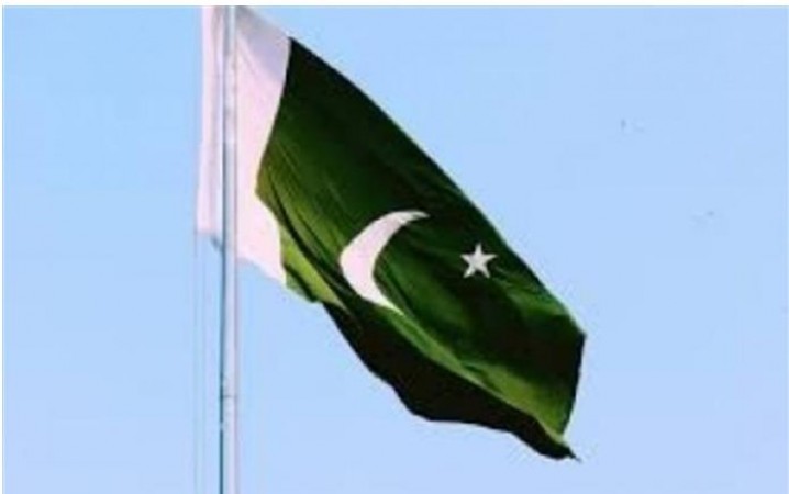Pakistan acknowledges bleak economic outlook