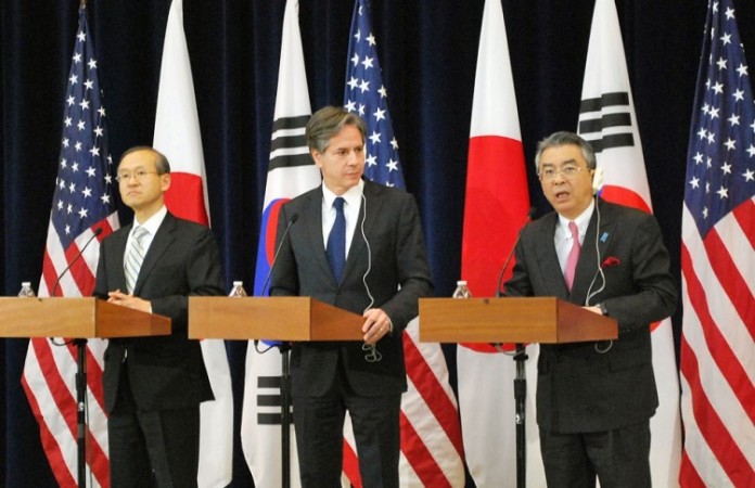 जापान-अमेरिका और दक्षिण कोरिया ने कोरियाई प्रायद्वीप के मुद्दे पर की चर्चा