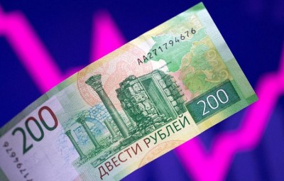 Russian Rouble weakens, MOEX stocks index  rose on new sanctions