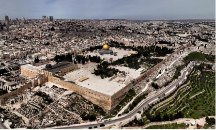Top rabbi intervenes to stop sacrifice close to the Al-Aqsa compound