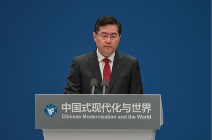 Chinese FM: China controls the Taiwan Strait on both sides