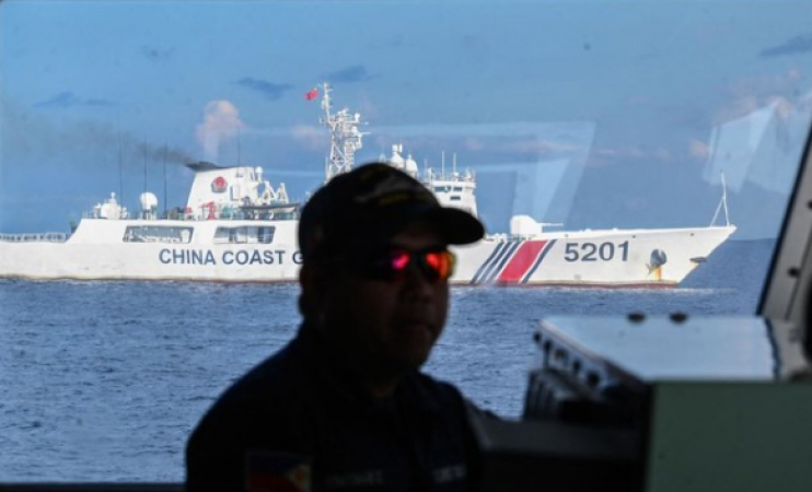 'David and Goliath' close call involves Chinese and Philippine vessels
