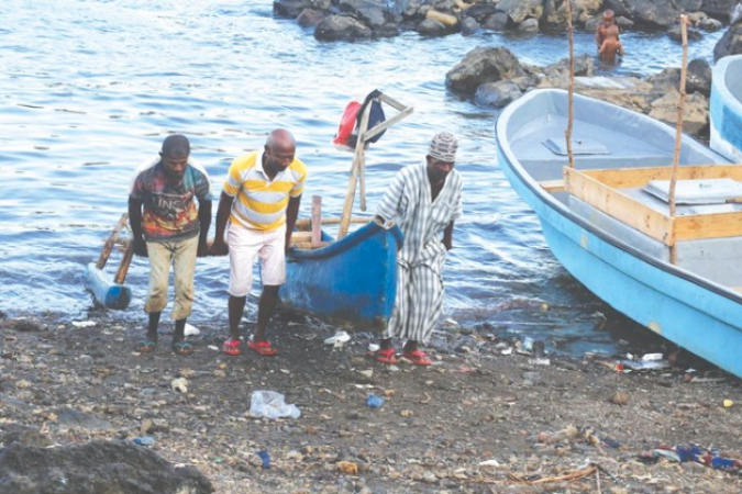 Migrants from Comora relentlessly pursue Mayotte