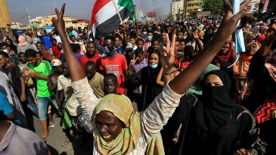 Western officials urge Sudan to lift state of emergency