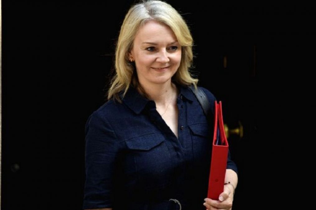 Liz Truss gets 34-pts lead in latest opinion-poll of Conservative members