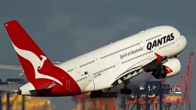 Qantas stands down 2,500 staff over Sydney lockdown