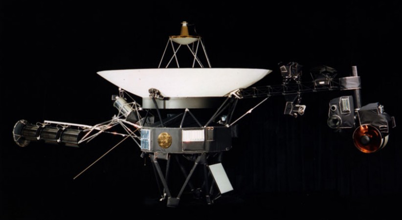 The two NASA brothers Voyager 1 and 2 are now at the end of their lives