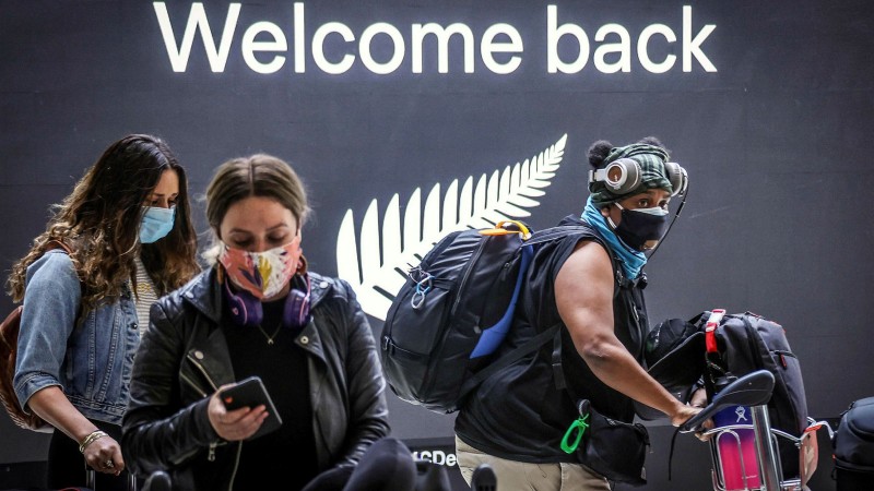 Australia borders: Citizens living overseas could be 'trapped' if they return