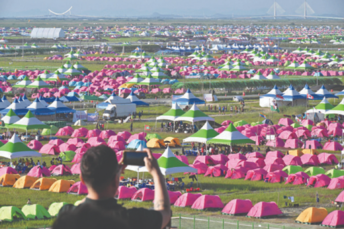 US and UK scouts leave South Korea's scorching weather