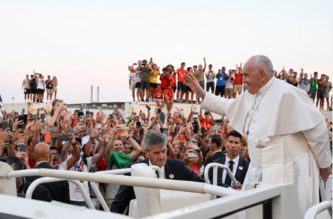 Heat, Faith, and Unity: 1.5 Million Brave Sweltering Conditions for Pope Francis' Unforgettable World Youth Day Vigil in Portugal