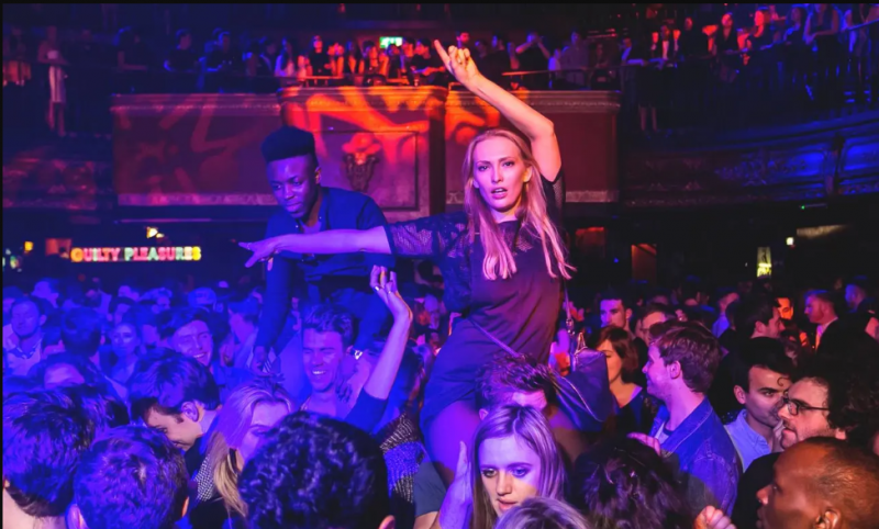 Nightclubs in Britain are in danger of closing due to soaring energy costs.