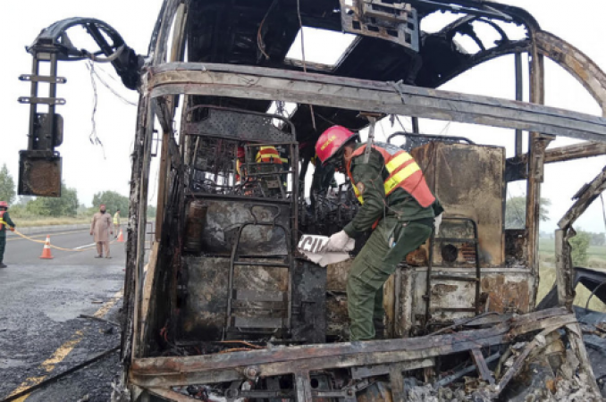 Tragedy Strikes as Bus Fire Claims Lives on Pakistan Highway