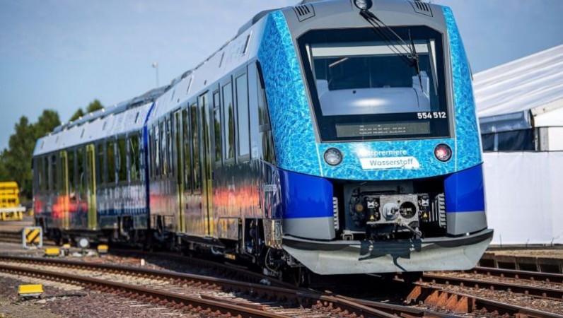 Fleet of  first hydrogen passenger trains begins service in Germany