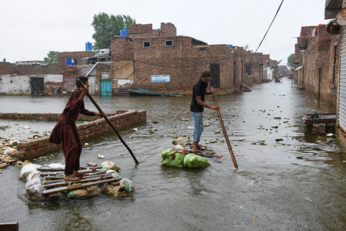 Pakistan declares a national emergency as the number of flood fatalities rises