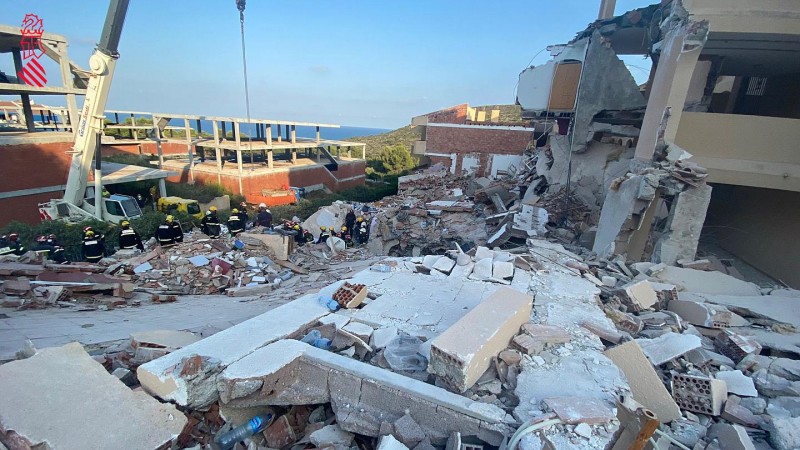 Two people killed in apartment building collapse in eastern Spain