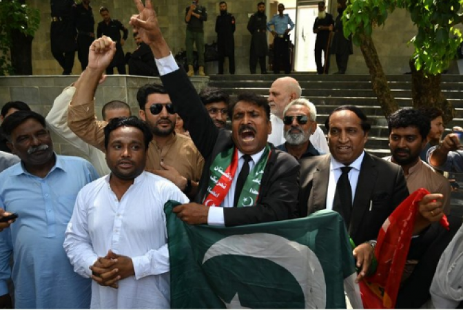 Former Pakistani Prime Minister Imran Khan's Graft Sentence Suspended by Court