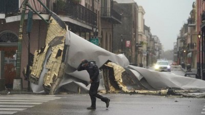 Hurricane Ida knocks out power across New Orleans