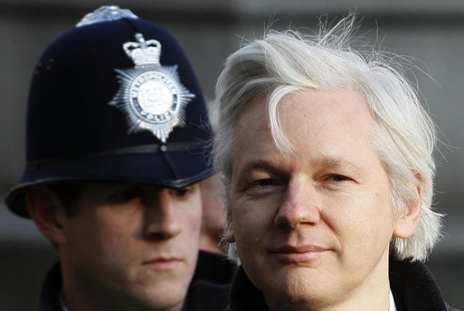 British judge permits Assange's extradition to US on spying allegations