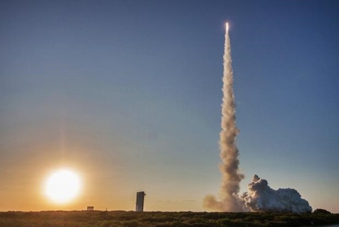 China productively launches two satellites for gravitational wave detection