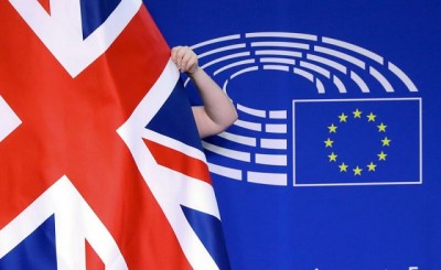 Brexit, virus concern weighs on European markets