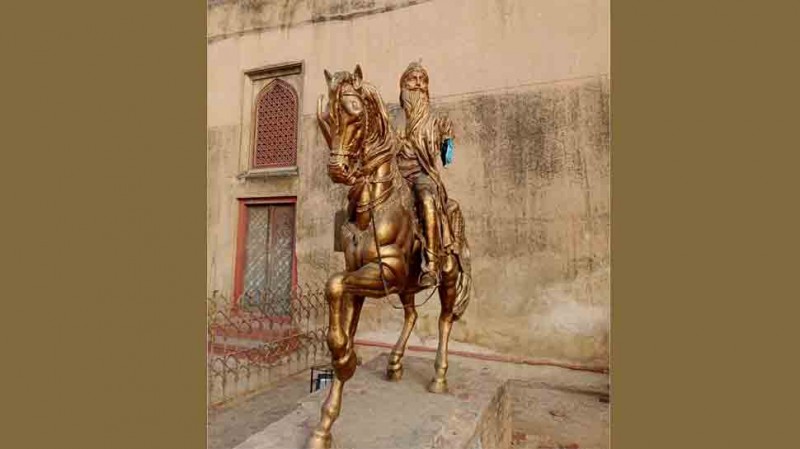 Maharaja Ranjit Singh's statue vandalised in Pakistan
