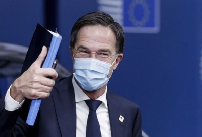 Dutch PM holds emergency meeting on rising rate of COVID-19 infections
