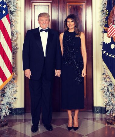 US president Donald Trump, Melania pose for Christmas portrait